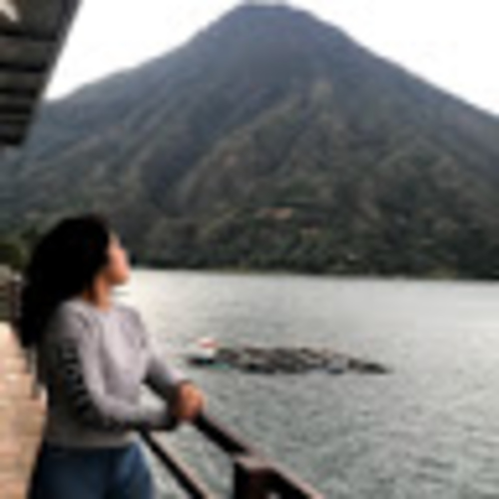 Meet your Posher, Noemi